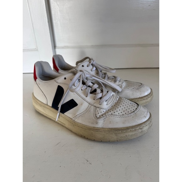 Veja Shoes - Veja V-10 sneakers in White, Nautico, and Pekin colorway women's size 9